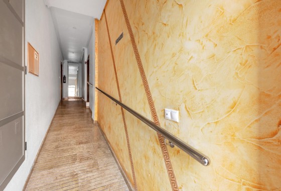 Sprzedaż - Apartament / Mieszkanie -
Torrevieja - Playa de los Locos