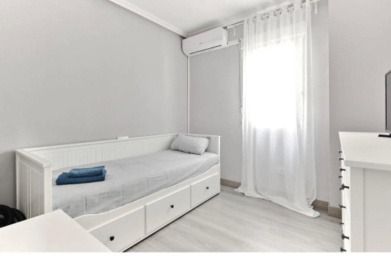 Herverkoop - Appartement / Flat -
Torrevieja - Center