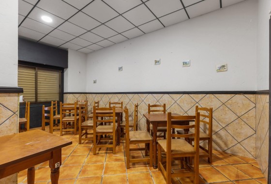 Herverkoop - Commercieel -
Torrevieja - Estacion de autobuses