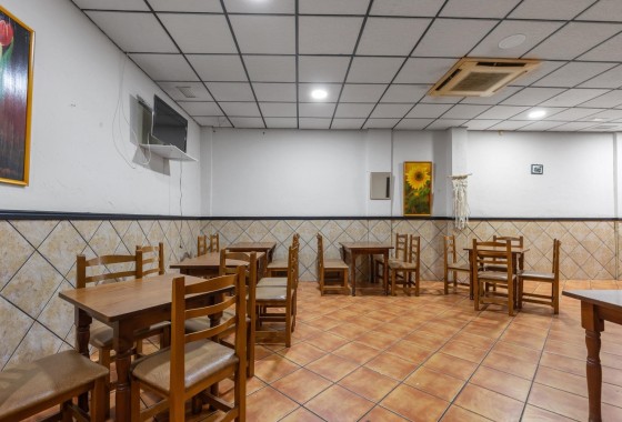 Herverkoop - Commercieel -
Torrevieja - Estacion de autobuses