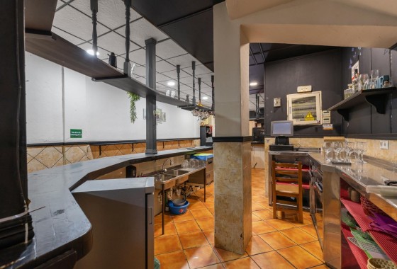 Herverkoop - Commercieel -
Torrevieja - Estacion de autobuses