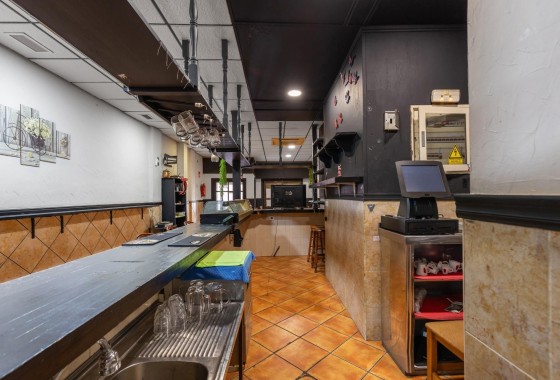 Herverkoop - Commercieel -
Torrevieja - Estacion de autobuses