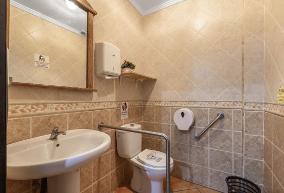 Herverkoop - Commercieel -
Torrevieja - Estacion de autobuses