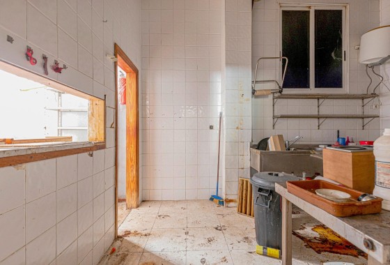 Sale - Commercial -
Torrevieja - Playa del Cura