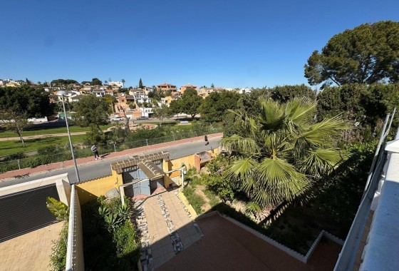 Herverkoop - Vrijstaande Villa -
Torrevieja - Los balcones