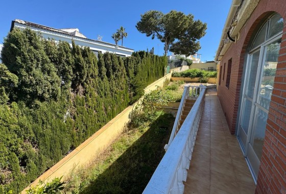 Herverkoop - Vrijstaande Villa -
Torrevieja - Los balcones