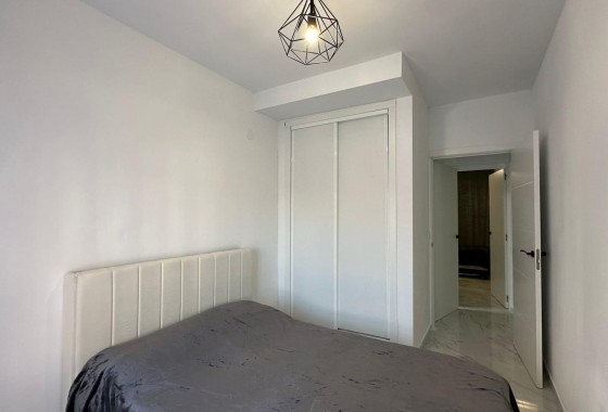 Resale - Wohnung / Appartement -
Torrevieja