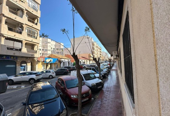 Resale - Wohnung / Appartement -
Torrevieja
