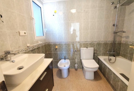 Venta - Apartamento / Piso -
Torrevieja - Center