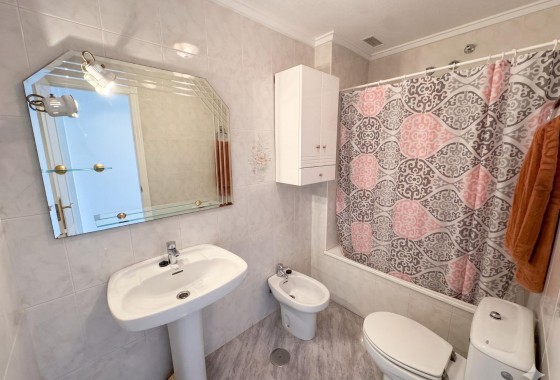 Revente - Appartement -
Torrevieja - Estacion de autobuses