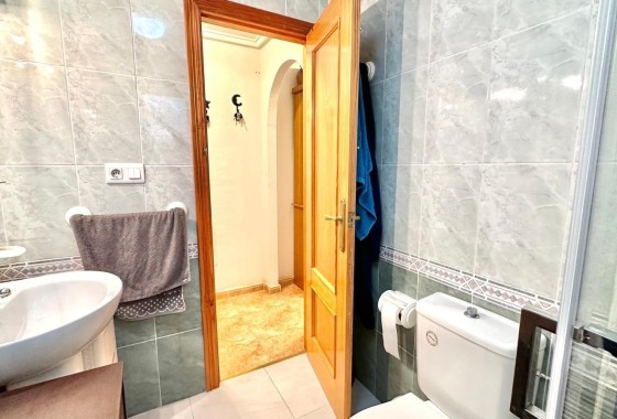 Venta - Apartamento / Piso -
Torrevieja - Center