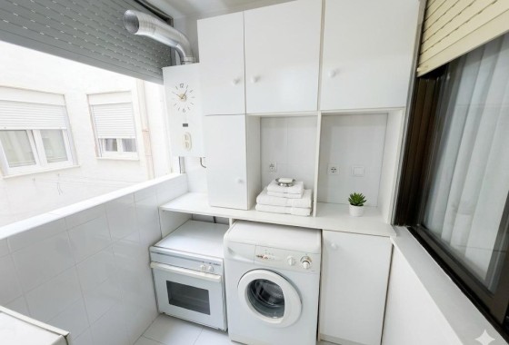 Sprzedaż - Apartament / Mieszkanie -
Torrevieja - Playa del Cura