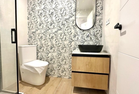 Sprzedaż - Apartament / Mieszkanie -
Torrevieja - Center
