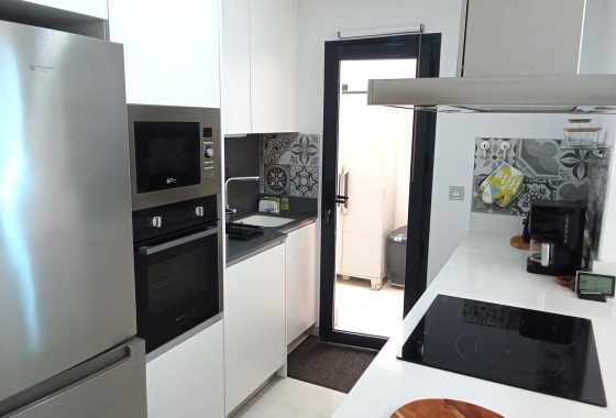 Sprzedaż - Apartament / Mieszkanie -
Torrevieja - Estacion de autobuses