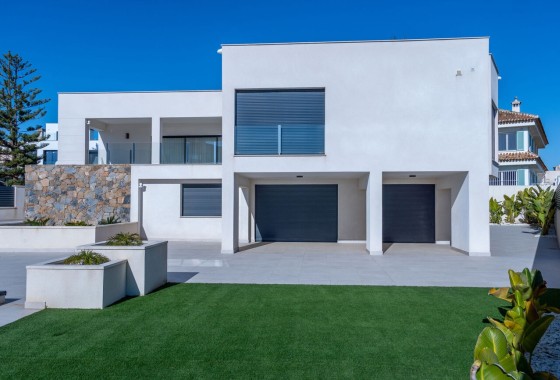 Sale - Detached Villa -
Torrevieja - La Valeta