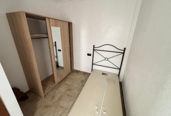 Herverkoop - Stadswoning -
Guardamar del Segura - Urbanizaciones