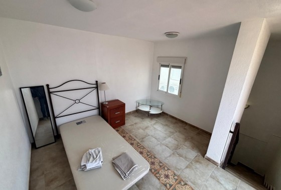 Herverkoop - Stadswoning -
Guardamar del Segura - Urbanizaciones