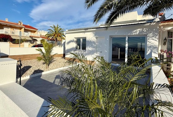 Herverkoop - Halfvrijstaande villa -
Ciudad Quesada - Rojales - Rojales