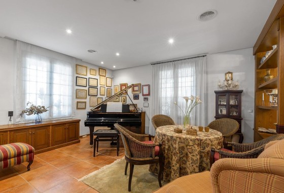 Venta - Chalet Independiente -
Torrevieja - La veleta
