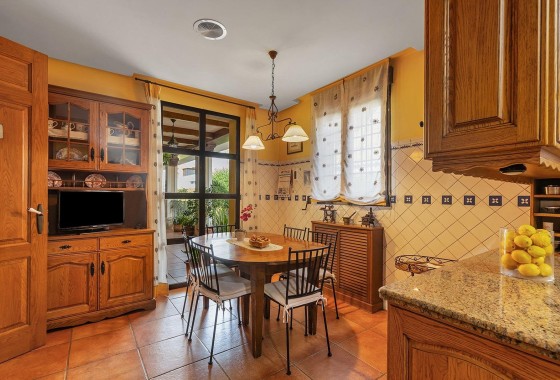 Venta - Chalet Independiente -
Torrevieja - La veleta