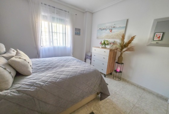 Herverkoop - Vrijstaande Villa -
Villamartín - Costa Blanca