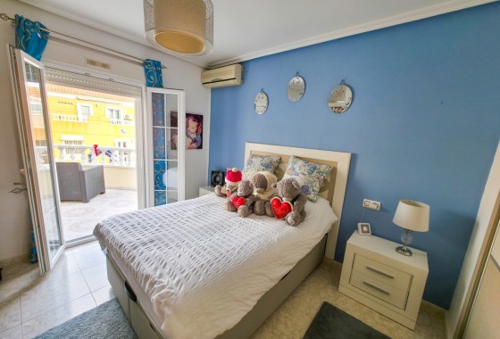 Herverkoop - Vrijstaande Villa -
Villamartín - Costa Blanca