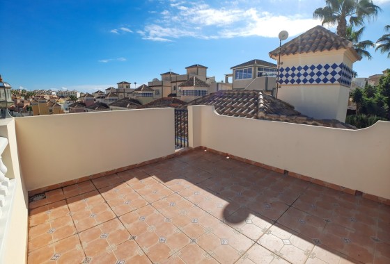 Herverkoop - Vrijstaande Villa -
Villamartín - Costa Blanca