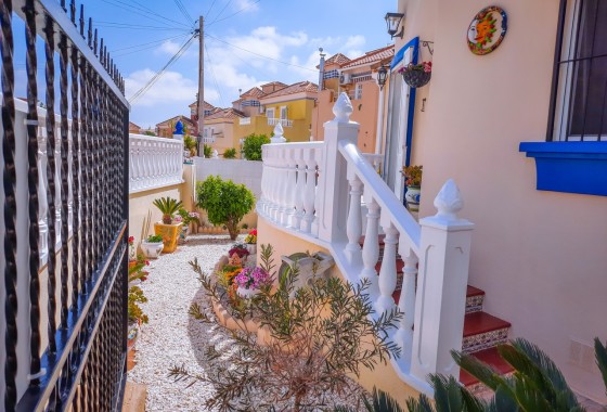 Herverkoop - Vrijstaande Villa -
Villamartín - Costa Blanca