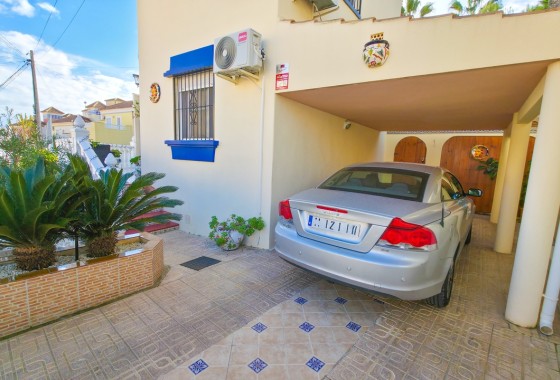 Herverkoop - Vrijstaande Villa -
Villamartín - Costa Blanca