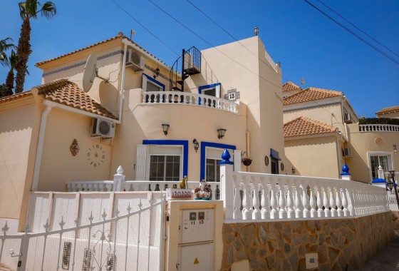 Herverkoop - Vrijstaande Villa -
Villamartín - Costa Blanca