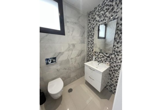 Venta - Villa adosada -
Villamartín