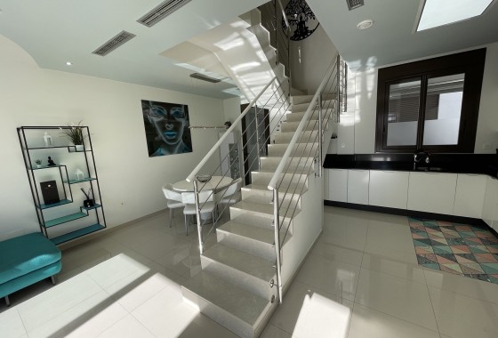 Venta - Villa adosada -
Villamartín