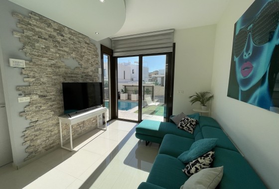 Venta - Villa adosada -
Villamartín