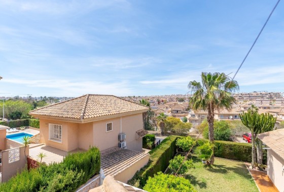 Herverkoop - Vrijstaande Villa -
Torrevieja - Los Balcones