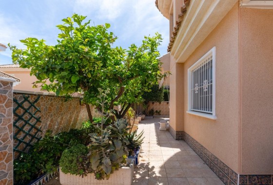Herverkoop - Vrijstaande Villa -
Torrevieja - Los Balcones