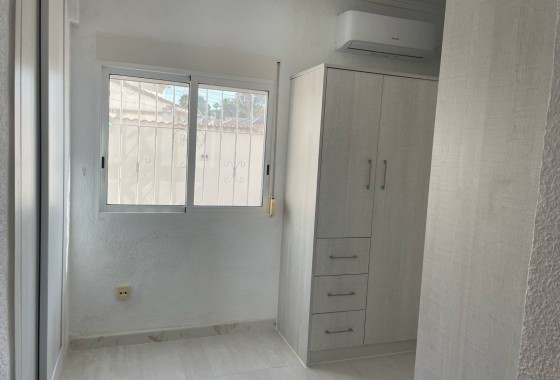 Herverkoop - Vrijstaande Villa -
Torrevieja - San Luis