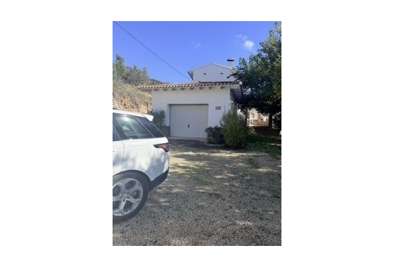 Herverkoop - Vrijstaande Villa -
Tárbena - Costa Blanca