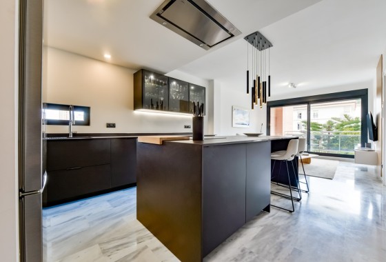 Resale - Wohnung / Appartement -
Villajoyosa - La Cala