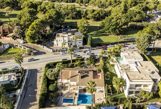 Herverkoop - Vrijstaande Villa -
Orihuela