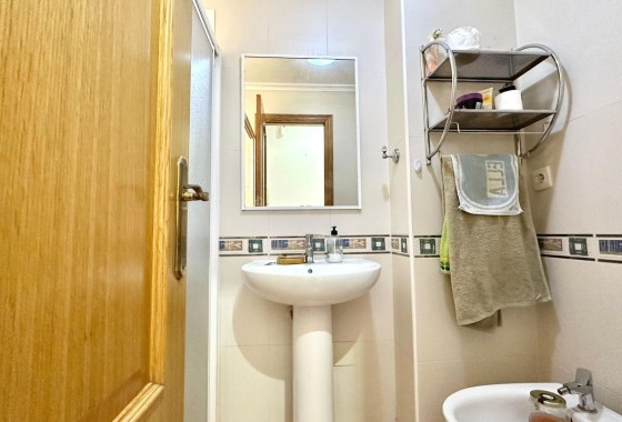 Resale - Wohnung / Appartement -
Torrevieja