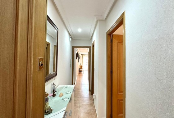 Resale - Wohnung / Appartement -
Torrevieja