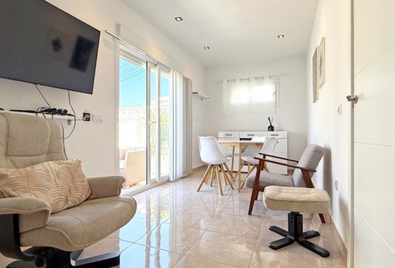 Venta - Apartamento / Piso -
Torrevieja - Torrelamata - La Mata