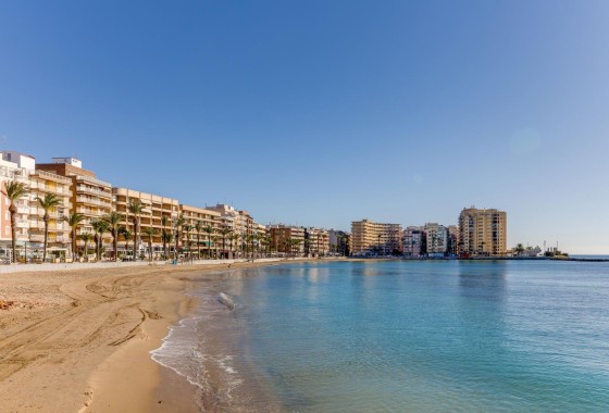 Venta - Apartamento / Piso -
Torrevieja - Estacion de autobuses