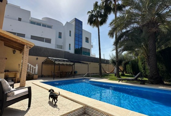 Sale - Detached Villa -
Torrevieja - Los Balcones