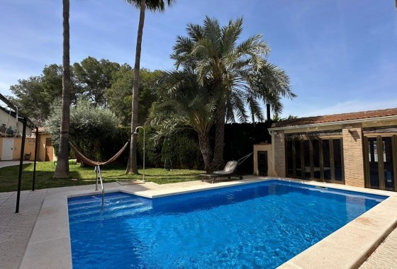 Sale - Detached Villa -
Torrevieja - Los Balcones