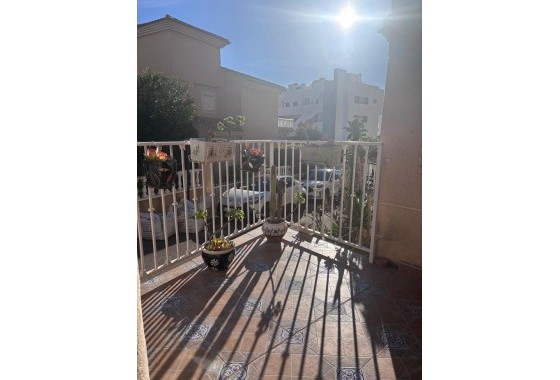 Herverkoop - Stadswoning -
Villamartín - Costa Blanca