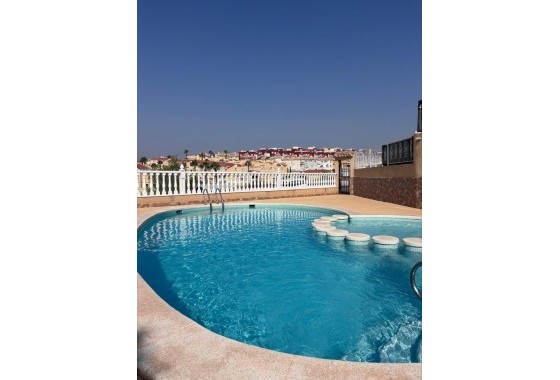 Herverkoop - Stadswoning -
Villamartín - Costa Blanca