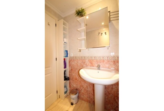 Herverkoop - Appartement / Flat -
Torrevieja - Center