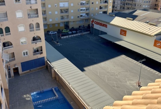 Venta - Apartamento / Piso -
Torrevieja