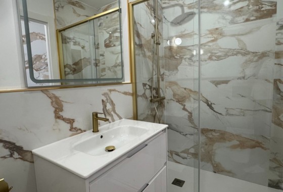 Herverkoop - Appartement / Flat -
Orihuela Costa - Punta Prima